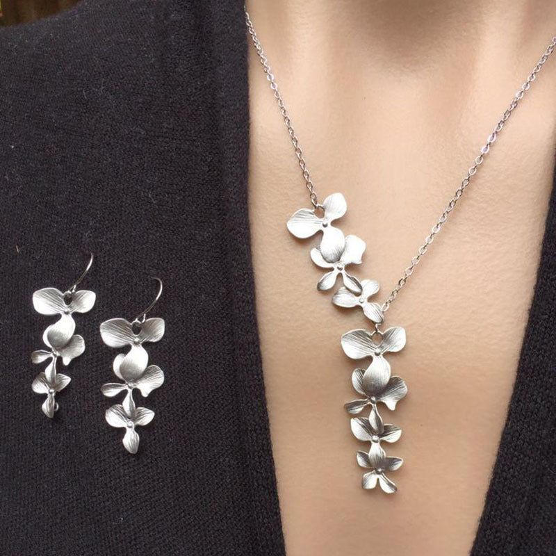 Floral Alloy Necklace and Earrings Set