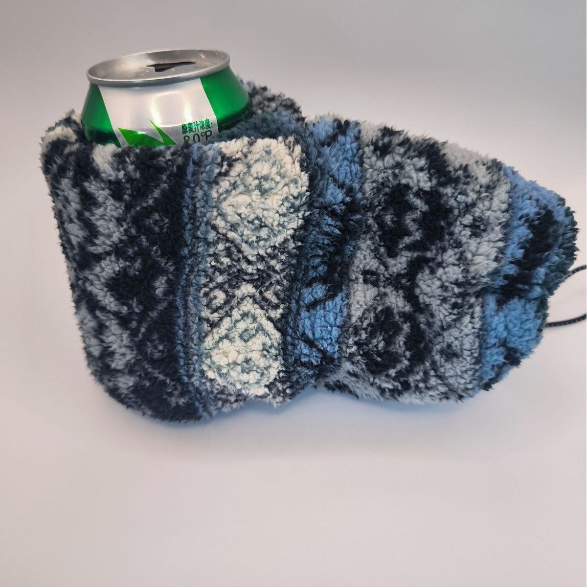 Striped Knitted Beer Bottle Gloves