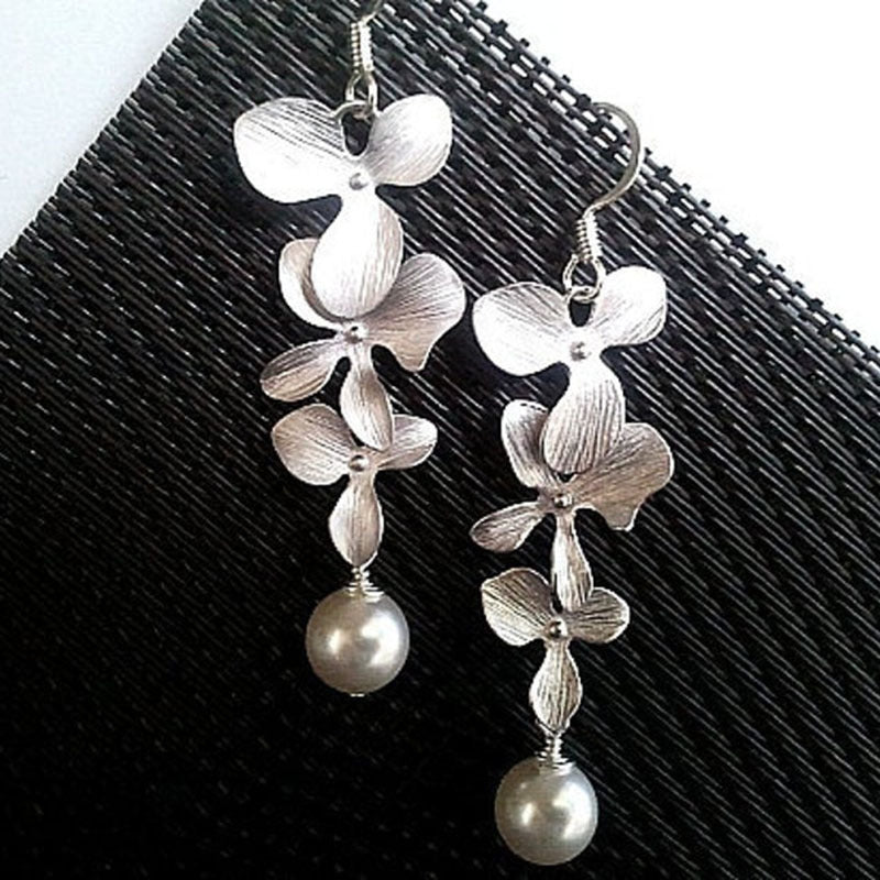Floral Alloy Necklace and Earrings Set