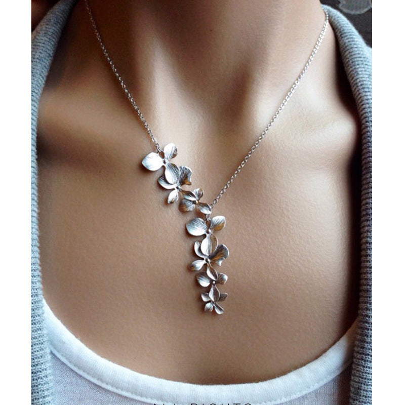 Floral Alloy Necklace and Earrings Set