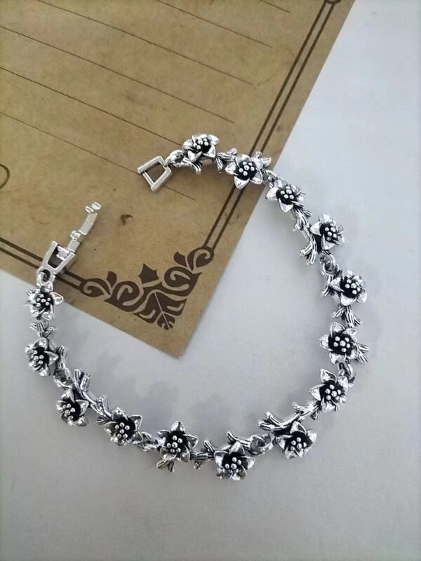 Simple Floral Rose Bracelet Vintage Design